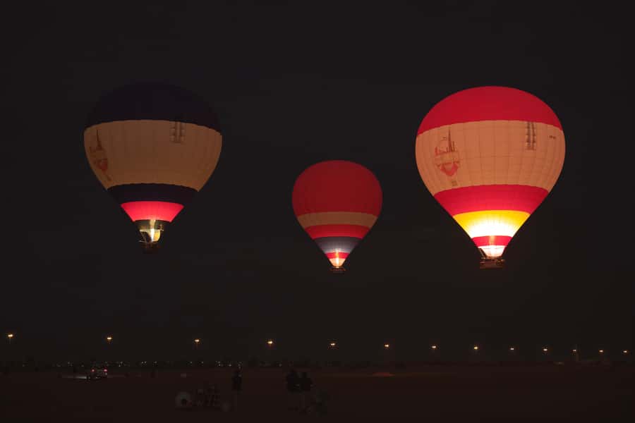 Dubai: Hot Air Balloon Ride & Falcon Show Over the Desert - Practical choices that make the trip easier