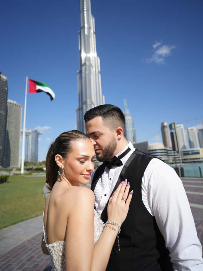 Dubai: Iconic Burj Khalifa Pre-Wedding Photoshoot - What you receive for $159