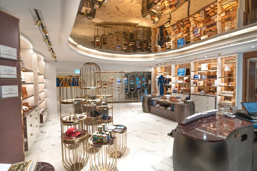 Dubai: Inside Burj Al Arab Guided Tour with Optional Extras - The Royal Suites on the 25th floor