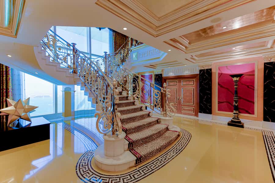 Dubai: Inside Burj Al Arab Guided Tour with Optional Extras - Spending time at UMA Sunset Lounge