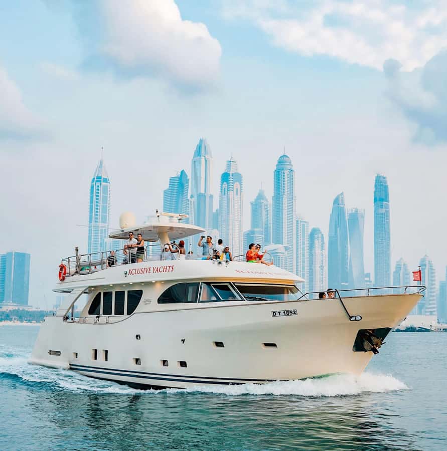 Dubai: Instagrammable Yacht Tour with Drinks & Ain/JBR Views - Quick takeaways