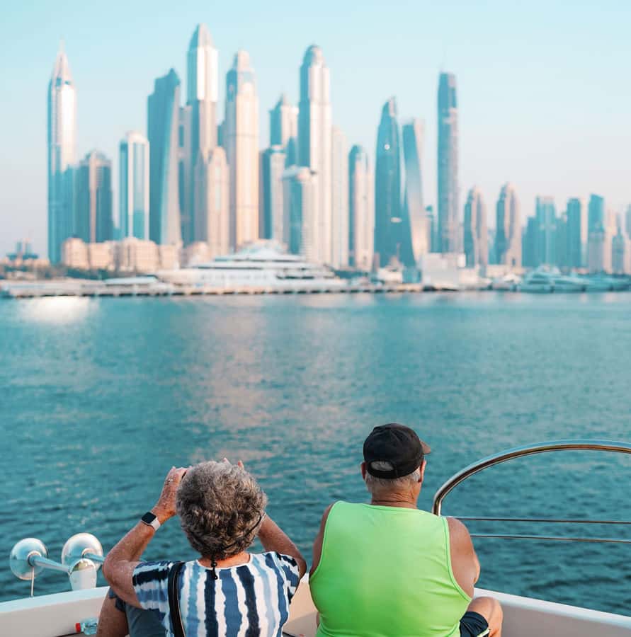 Dubai: Instagrammable Yacht Tour with Drinks & Ain/JBR Views - How the wait affects the experience