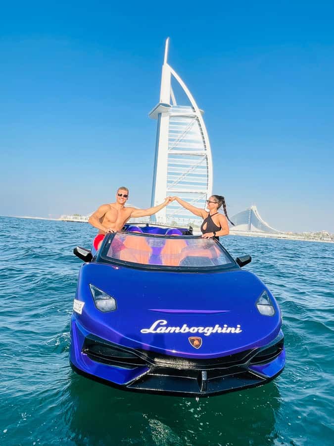 Dubai: Jet car at Burj Al Arab with photos and videos - Getting ready with a guide and life jacket