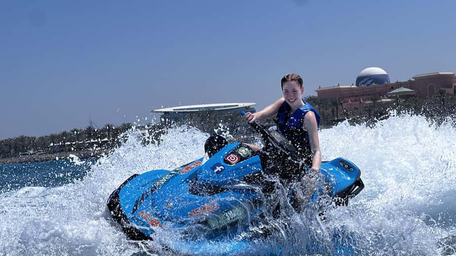 Dubai Jet Ski: Burj Khalifa, Burj Al Arab, Pics & Ice Cream! - Lumiere Café adds a small but welcome finish