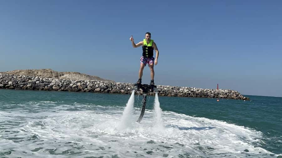 Dubai: Jet ski & Flyboard in Dubai Free Ice Cream - Two thrills from one base near the Burj Al Arab