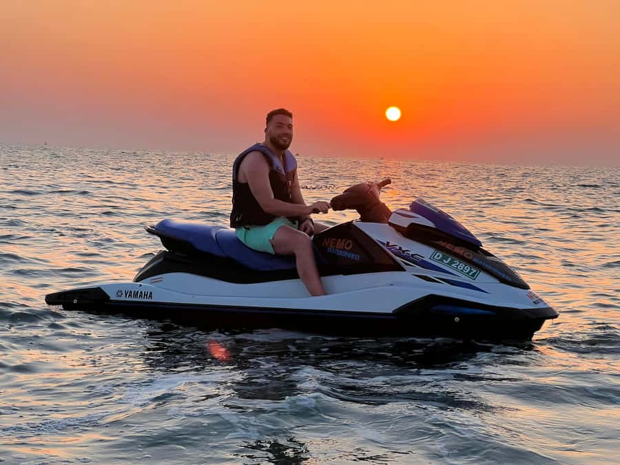 Dubai: Jet Ski to Atlantis with Videos, Photos and Ice Cream - Photos, videos, and the café finish