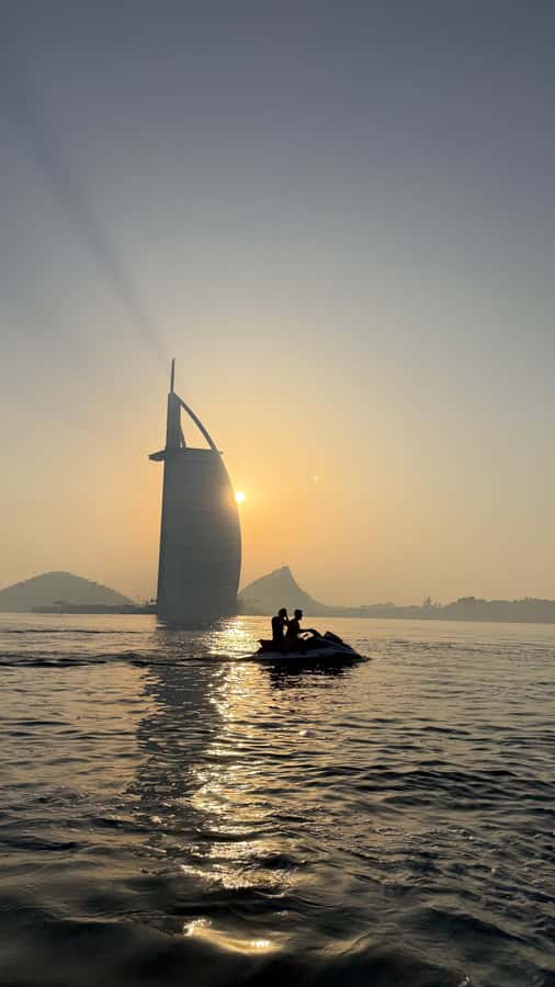 Dubai jet ski: visit the Burj al Arab and Atlantis with photos and videos - What the Burj Al Arab looks like from the sea