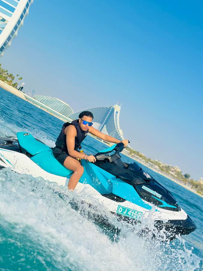 Dubai jet ski: visit the Burj al Arab and Atlantis with photos and videos - How much value do you get for $54?