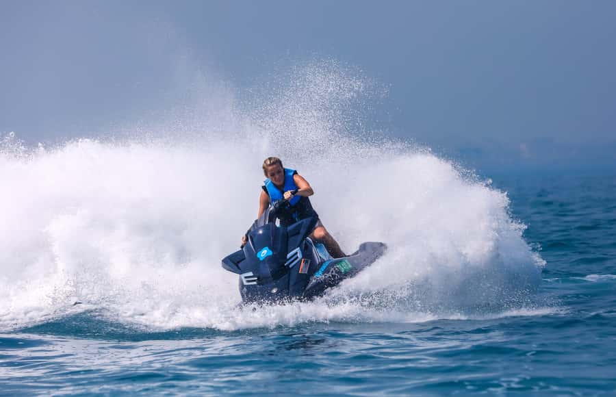 Dubai: Jetski, Burj Khalifa, Burj Al Arab, Juice, & Photos - Is $73 good value for two people?