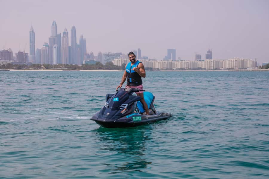 Dubai: Jetski Ride up to 2 People with Photos & Refreshments - The safety briefing is more than a formality