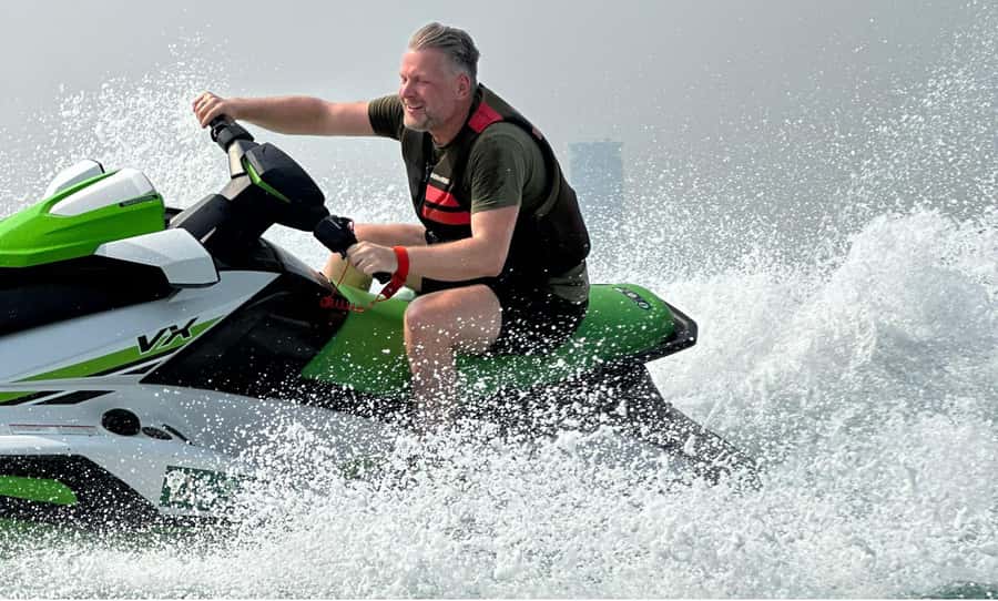 Dubai: Jetski Tour to Dubai Eye, JBR, Palm & Burj Al Arab - Palm Jumeirah and Atlantis