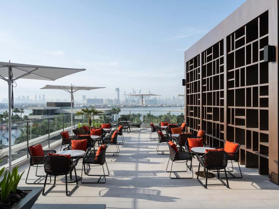 Dubai: Luxury Dinner Buffet at Gastronomy Atlantis The Royal - Choosing between indoor and outdoor seating