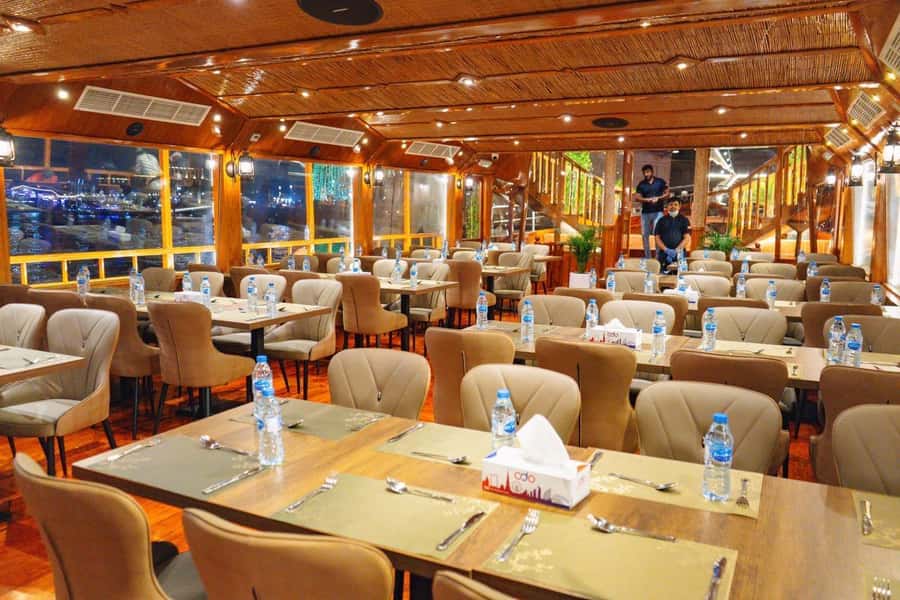 Dubai: Luxury Dinner Cruise with Live Music - Key points to know before booking