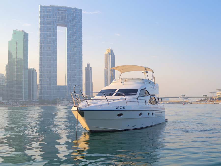 Dubai: Luxury Private 50 FT Yacht Cruise + Optional Sushi - Adding the private sushi dinner