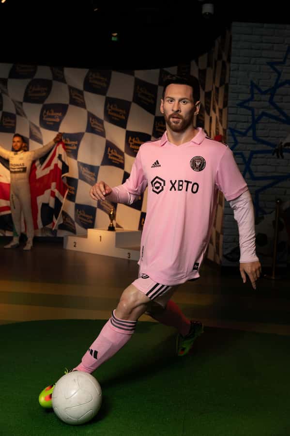 Dubai: Madame Tussauds Adult General Entry Ticket - How good is the photo service?