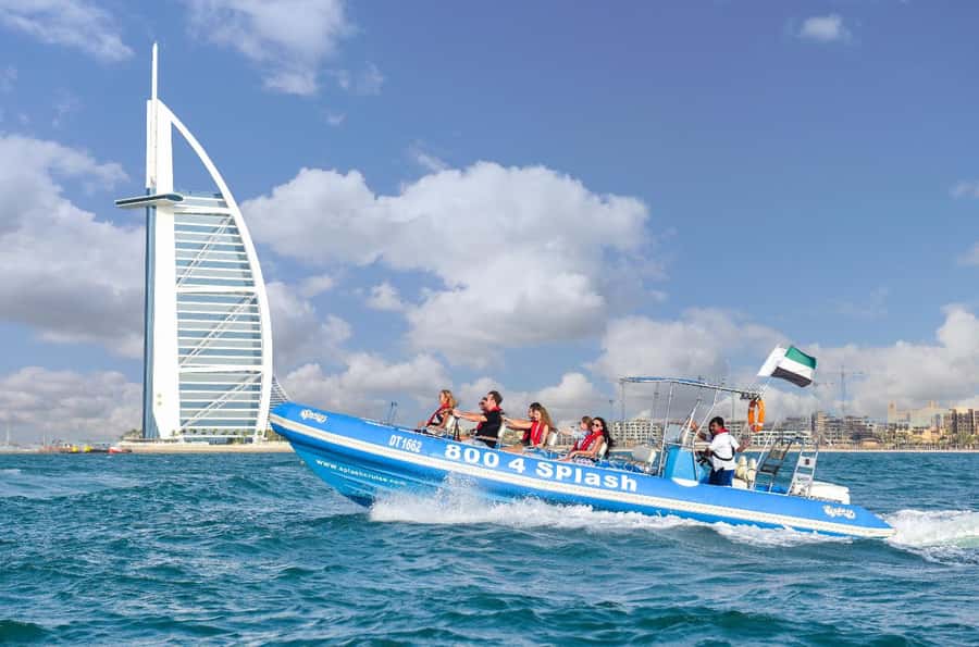 Dubai Marina : 1.5-Hour Atlantis Sightseeing Speedboat Tour - Why the water gives you Dubai’s better angle