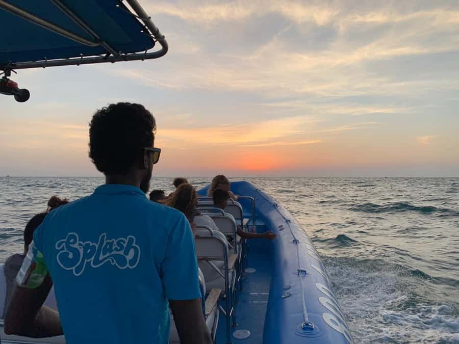 Dubai Marina : 1.5-Hour Atlantis Sightseeing Speedboat Tour - Palm Jumeirah from the sea