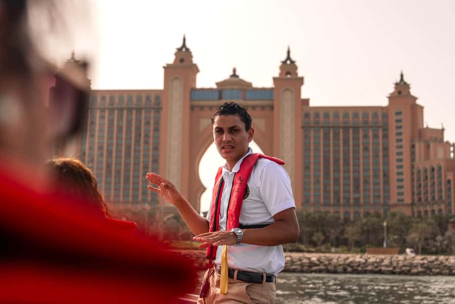 Dubai Marina: 1-Hour Luxury Sightseeing Speedboat Tour - Who will enjoy this ride most