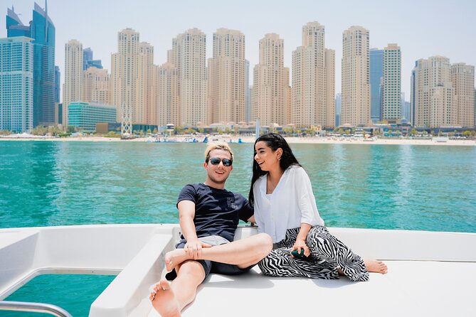 Dubai Marina 1hr Yacht tour with Drinks - Boarding rules and what to bring