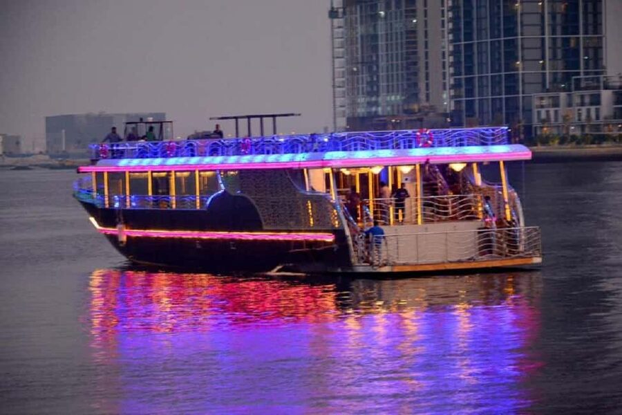 Dubai Marina Dhow Cruise: Dinner Buffet & Live Entertainment - Dinner from the international and Asian buffet