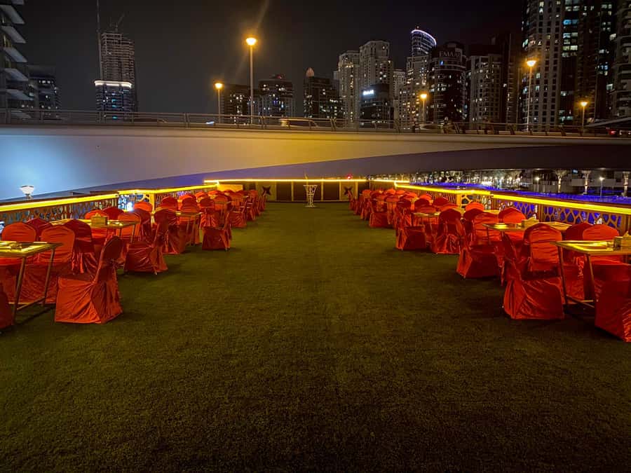 Dubai Marina: Dinner Cruise in a Traditional Boat - Should you book the Ocean Empress cruise?