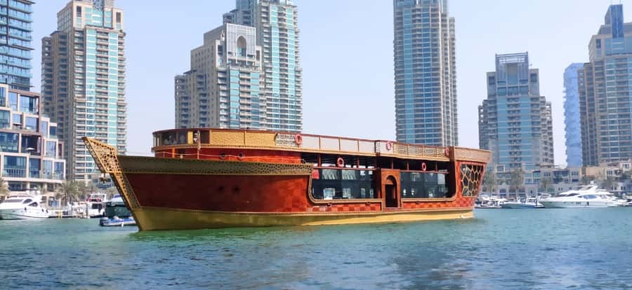 Dubai Marina: Dinner Cruise in a Traditional Boat - What the two-hour route actually shows you
