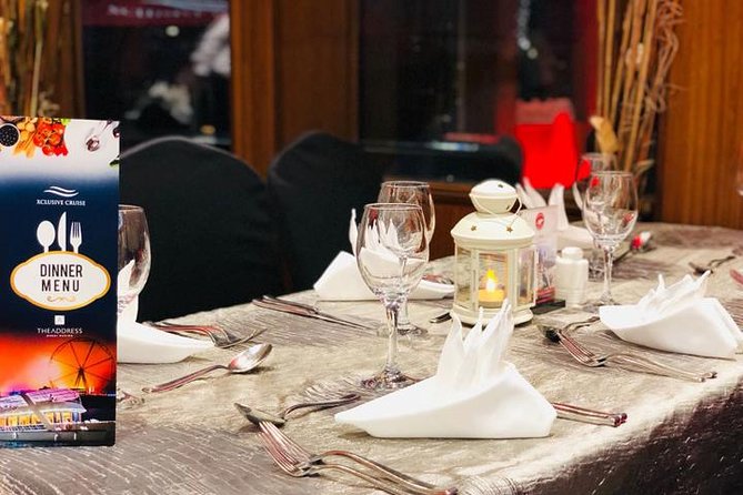 Dubai Marina Dinner Cruise with Live Music & Open Bar - How long 90 minutes feels