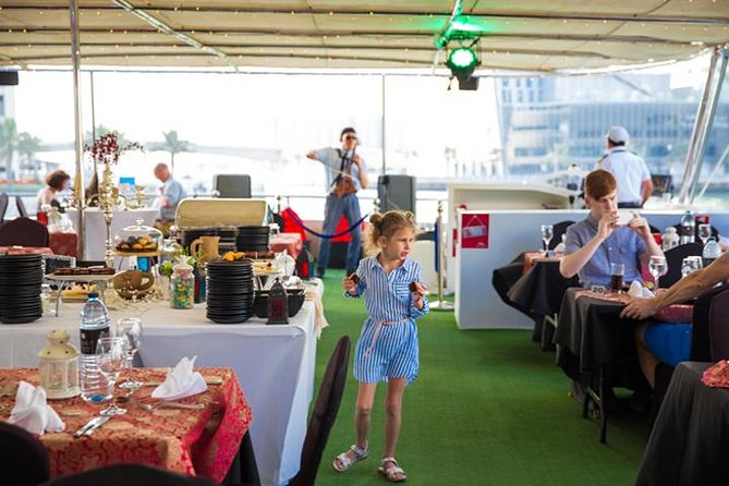 Dubai Marina Dinner Cruise with Live Music & Open Bar - Who should book this cruise