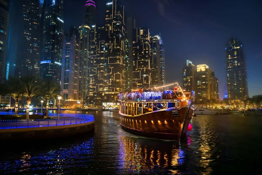 Dubai: Marina Luxury Dhow Dinner Cruise - Who will enjoy this cruise most