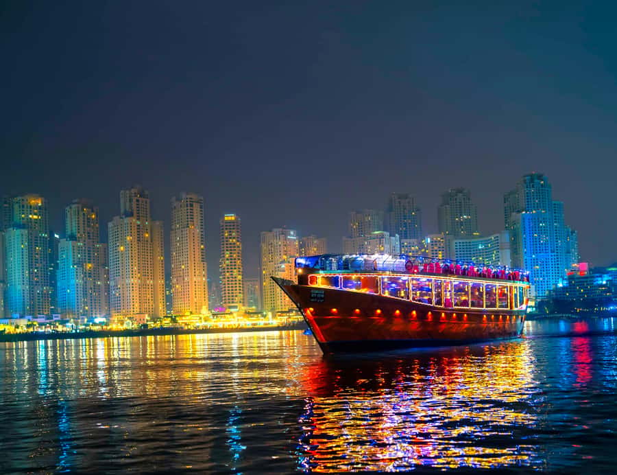 Dubai: Marina Luxury Dhow Dinner Cruise - The hotel pickup and the real time commitment