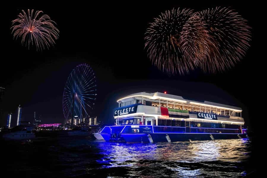 Dubai Marina: Luxury Dinner Cruise, Live Show, Open Bar & DJ - What you see from the water