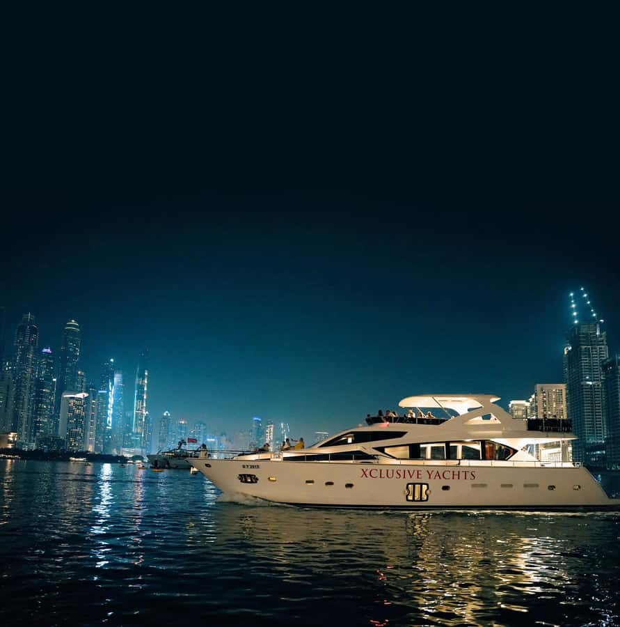 Dubai Marina: Luxury Yacht Tour with Breakfast or BBQ Option - What the cruise is really like