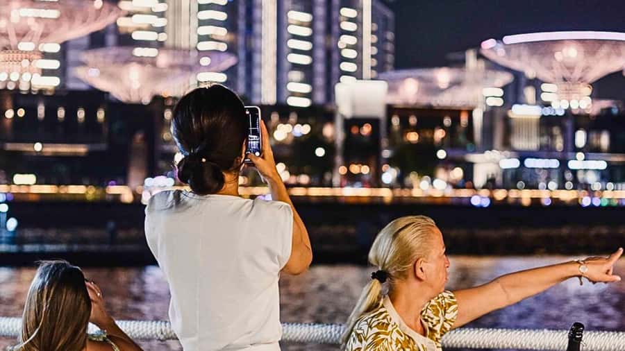 Dubai: Marina Premium Dinner Cruise with Unlimited Drinks - The upper deck is worth considering
