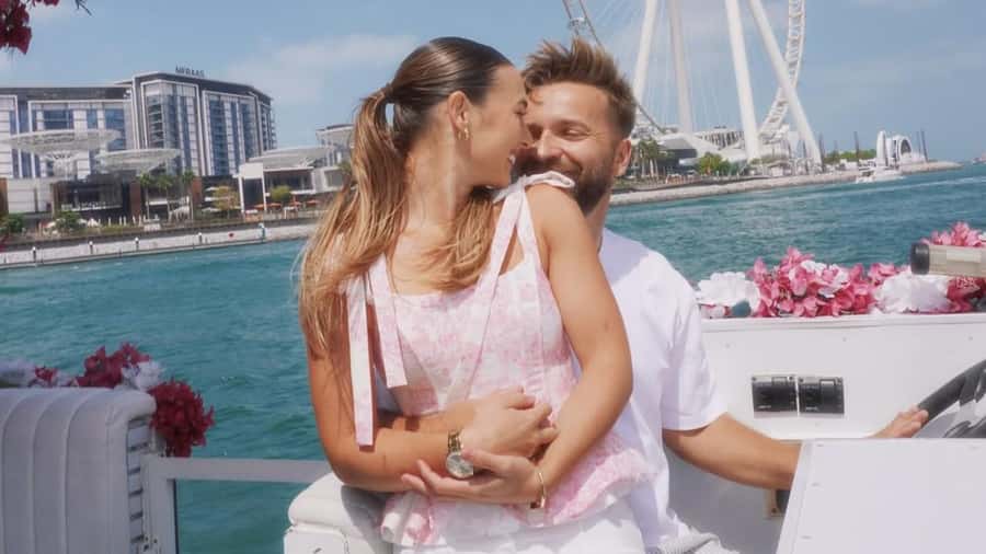 Dubai Marina: Private Boat Tour with Flower - Key points to know before booking