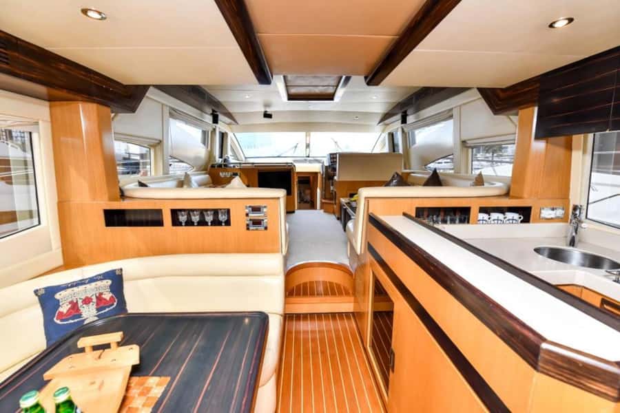 Dubai: Marina Private Luxury Yacht Tour - Why a 6 pm departure can work well