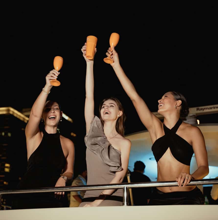 Dubai: Marina Yacht Party with BBQ, Unlimited Drinks and DJ - A yacht party rather than a sightseeing cruise