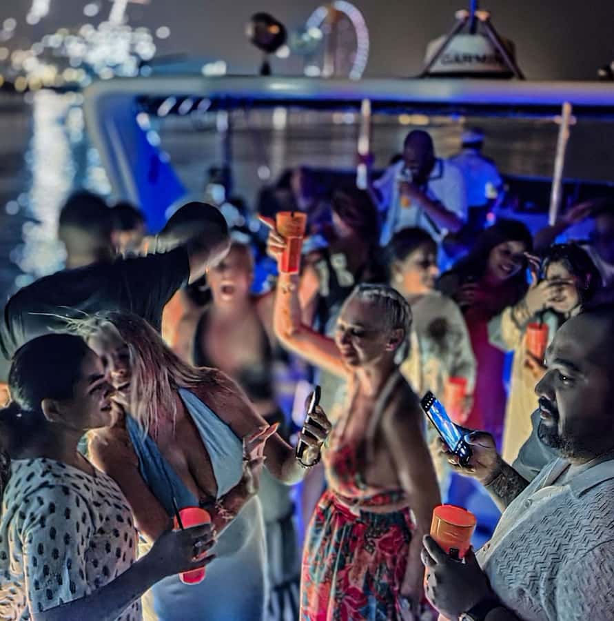 Dubai: Marina Yacht Party with BBQ, Unlimited Drinks and DJ - The route: Marina lights, Jumeirah Beach Residence, and Ain Dubai