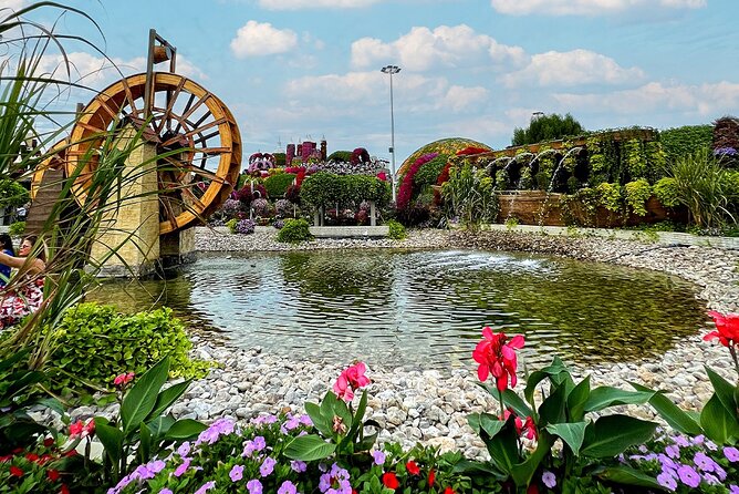 Dubai: Miracle Garden Tickets with Round-trip Transfer - From your hotel to the garden by private SUV