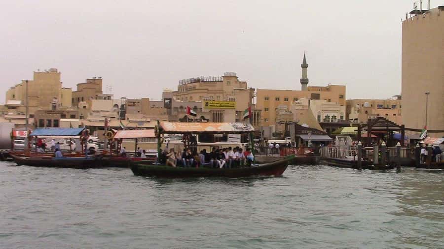Dubai: Old City Walking Tour with Abra Ride - Crossing Dubai Creek by shared abra