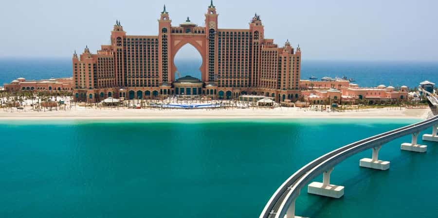 Dubai: Old to New Dubai Private Half-Day Sightseeing Tour - Palm Jumeirah, where engineering becomes a photo stop