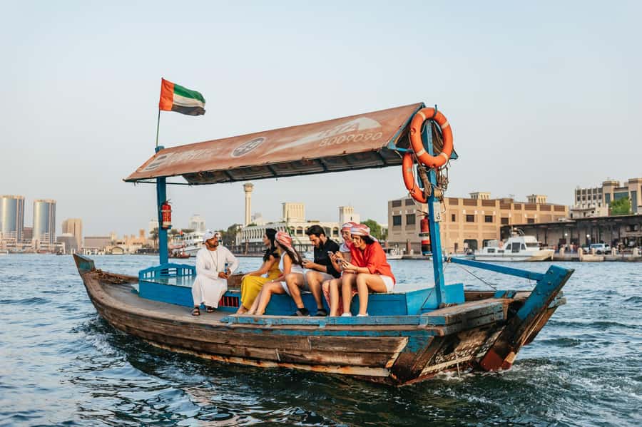 Dubai: Old Town, Souks, Street Food, Guided Tour & Abra Ride - Guides make the difference