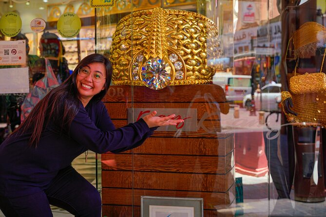 Dubai: Old Town, Souks, Street Food, Guided Tour & Abra Ride - Gold Souk and the final walk
