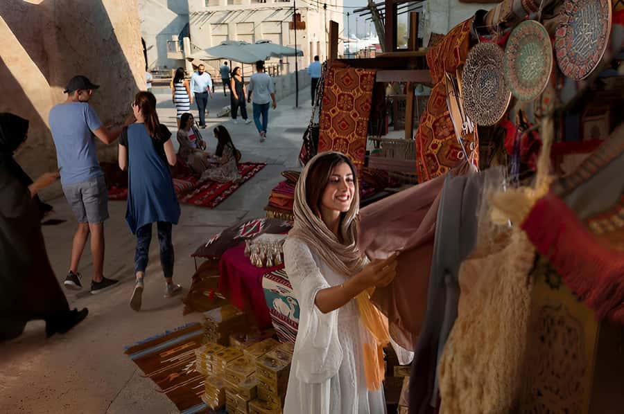 Dubai: Old Town Walking Tour with Abra Cruise & Street Food - Guides who make the route work