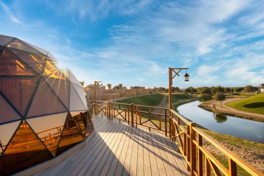 Dubai: Overnight Safari, Dinner, Stargazing & Al Khayma Camp - Who should book this desert safari?