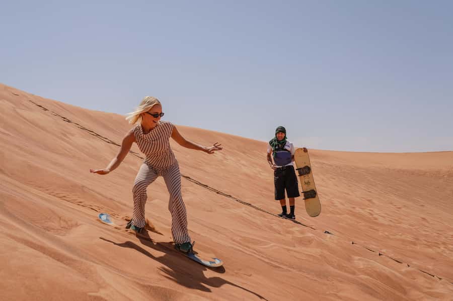 Dubai: Overnight Safari with Luxury Dome Stay & Stargazing - Sunrise, breakfast, and the 11 AM return