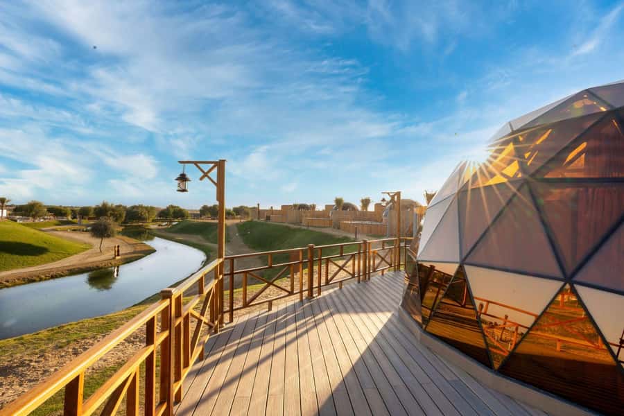 Dubai: Overnight Safari with Luxury Dome Stay & Stargazing - Service, guides, and the human touch