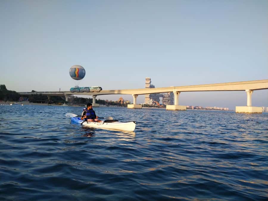 Dubai: Palm Jumeirah Guided Kayaking Tour - Key points before you book