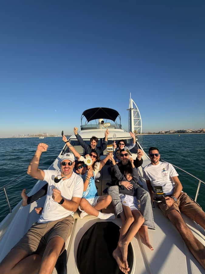 Dubai: Palm Jumeirah luxury private yacht Tour - Dubai Marina is the right place to begin