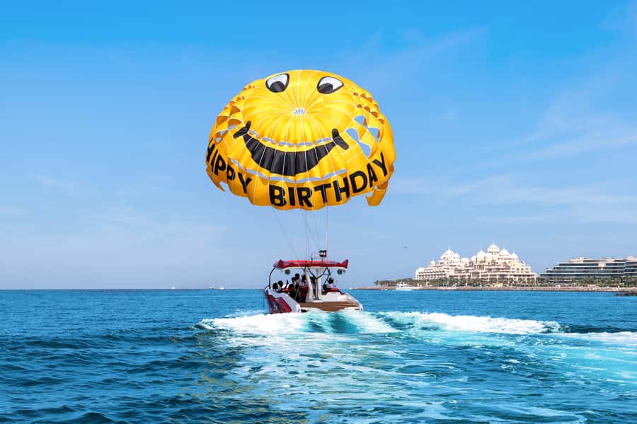 Dubai: Parasailing with Happy birthday Parachute JBR & Palm - The 10 to 13 minute flight