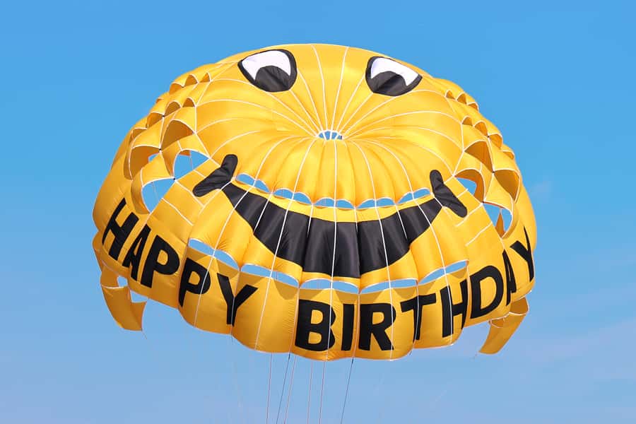 Dubai: Parasailing with Happy birthday Parachute JBR & Palm - Who will enjoy this most